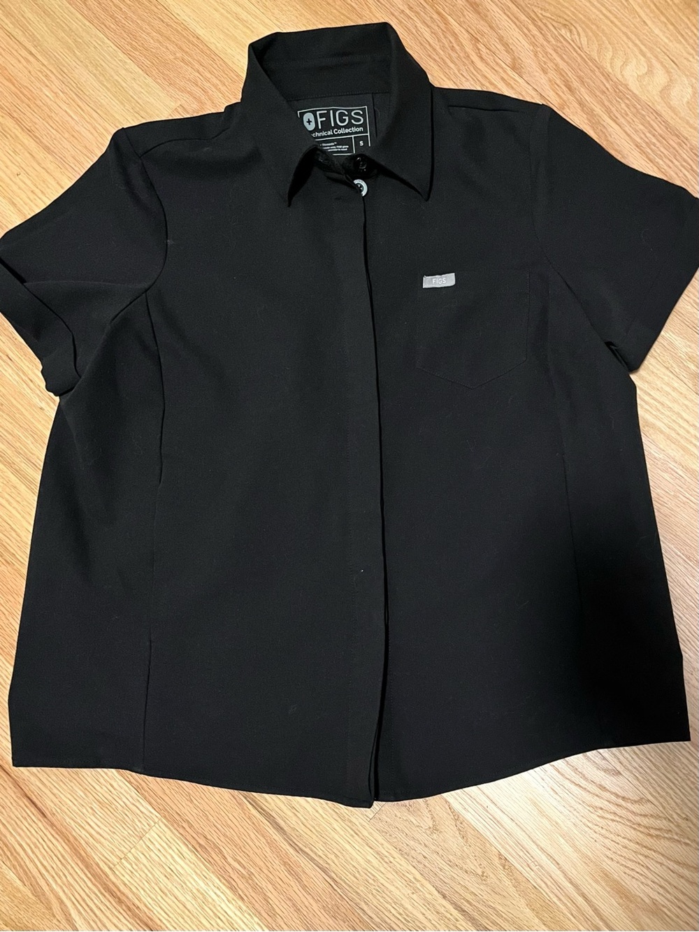 Figs Black Scrub Top (s) and Livingston High rise straight leg pant (m)
